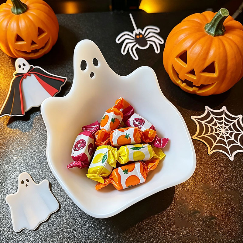 3D Printing Ghosting - 3D Printed Ghost-Shaped Candy Storage Tray